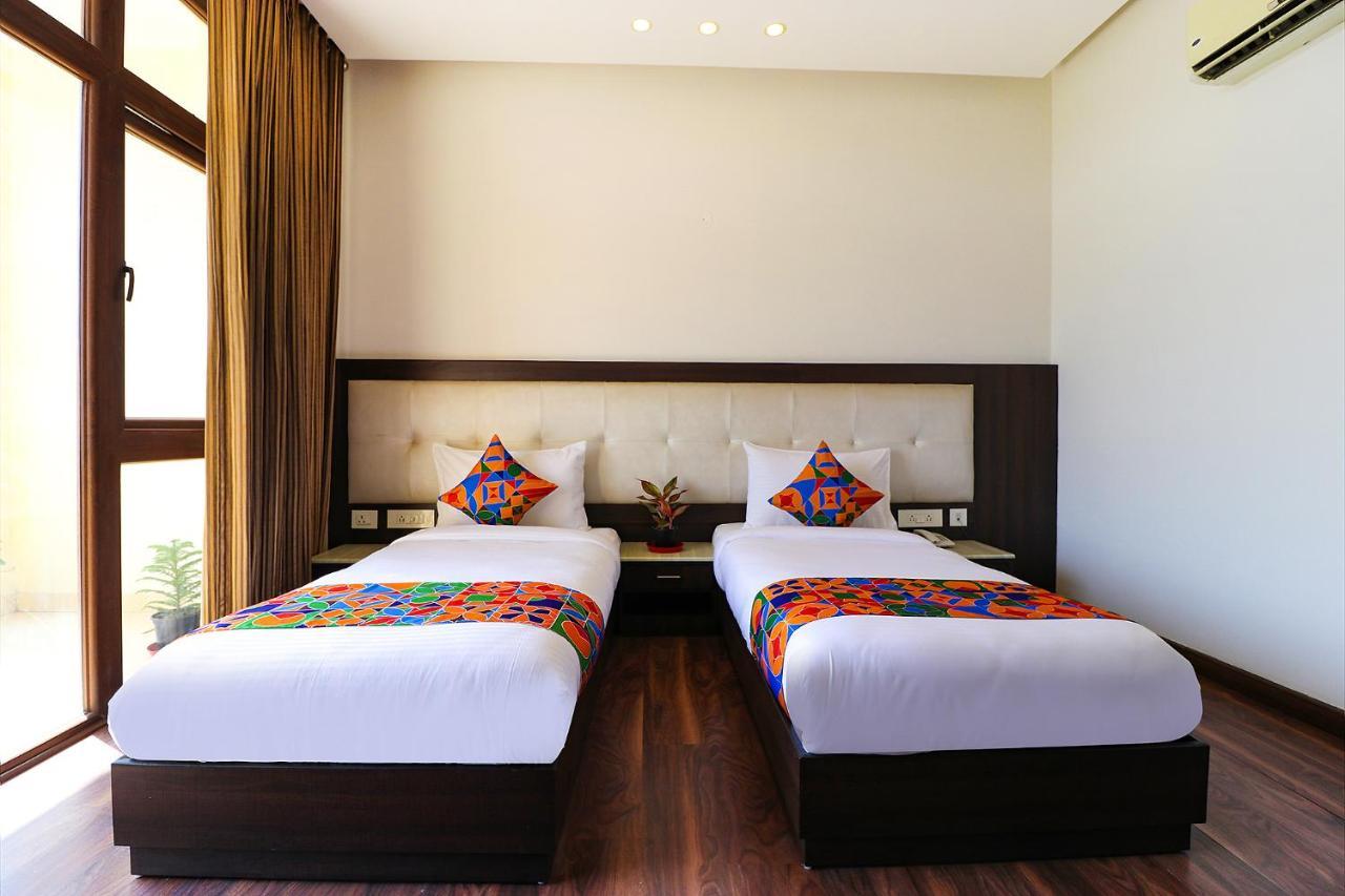 Fabhotel Oyster Villa Gurgaon Exteriör bild