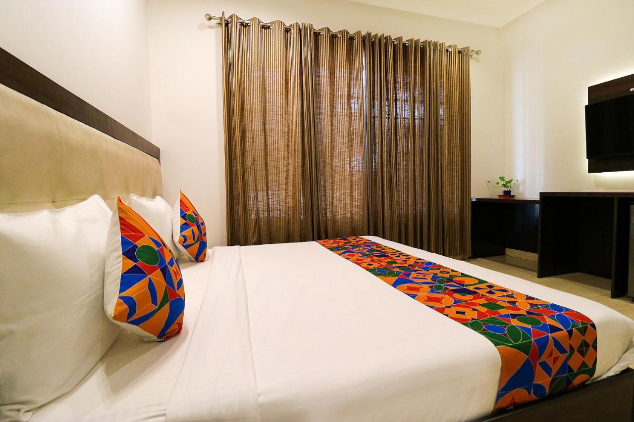 Fabhotel Oyster Villa Gurgaon Exteriör bild