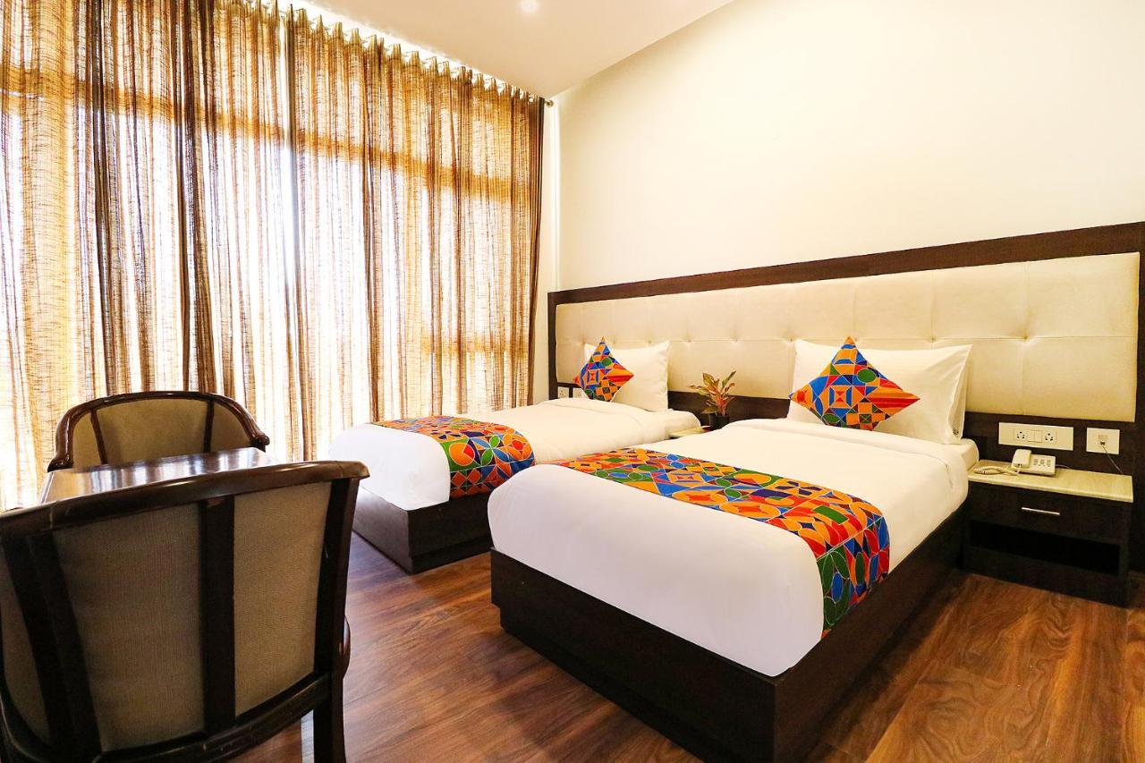 Fabhotel Oyster Villa Gurgaon Exteriör bild