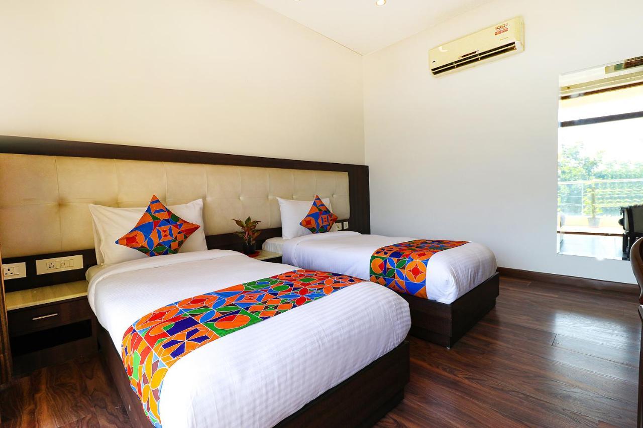 Fabhotel Oyster Villa Gurgaon Exteriör bild